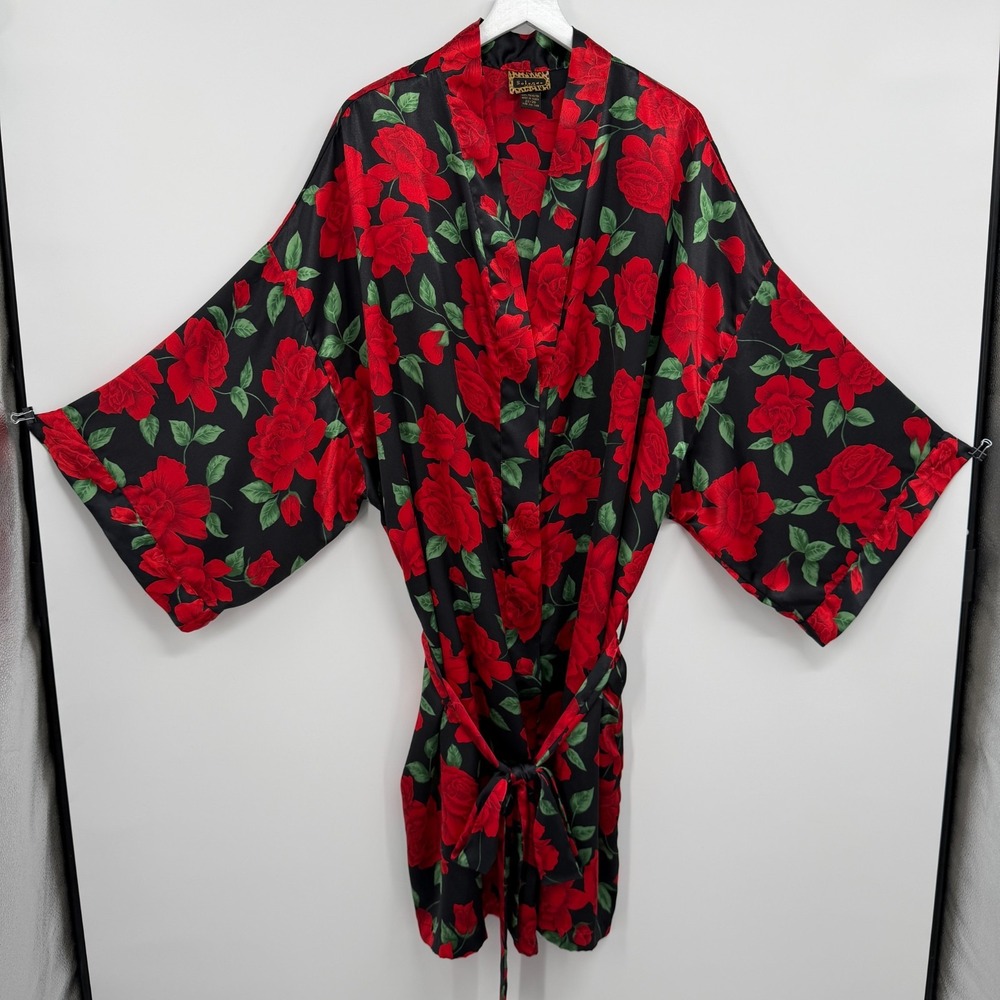 Solange Satin Kimono Robe Size 22 28  Housecoat Pockets Belted Romantic Goth Red